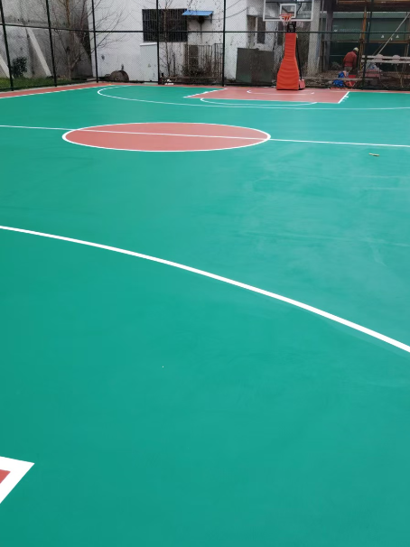 石门 球场长期使用易出现地面开裂